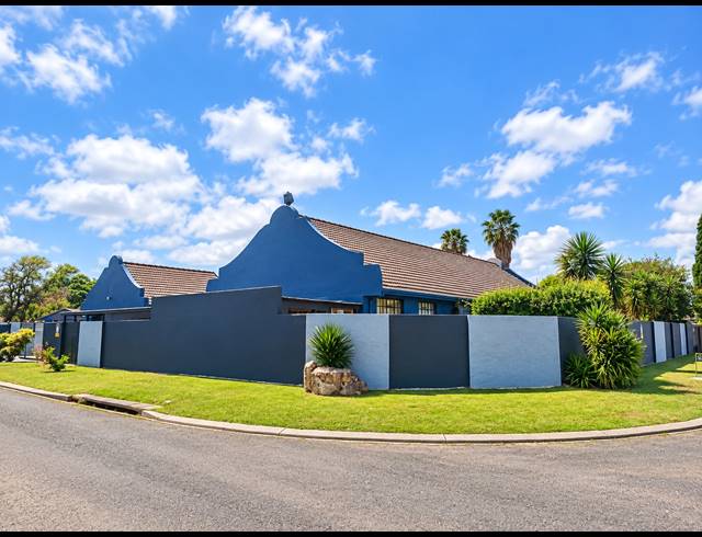 3 BEDROOM FREESTANDING FOR SALE IN CRYSTAL PARK